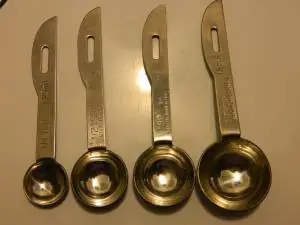 measuring spoons